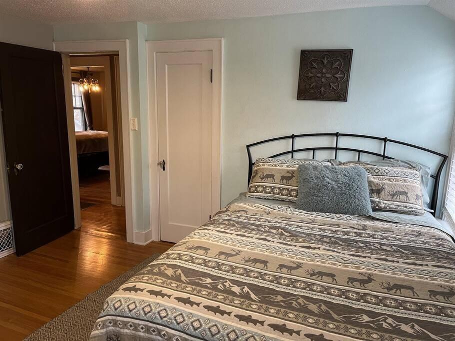 Historic Twin Tudors Inn Sioux Falls Ngoại thất bức ảnh